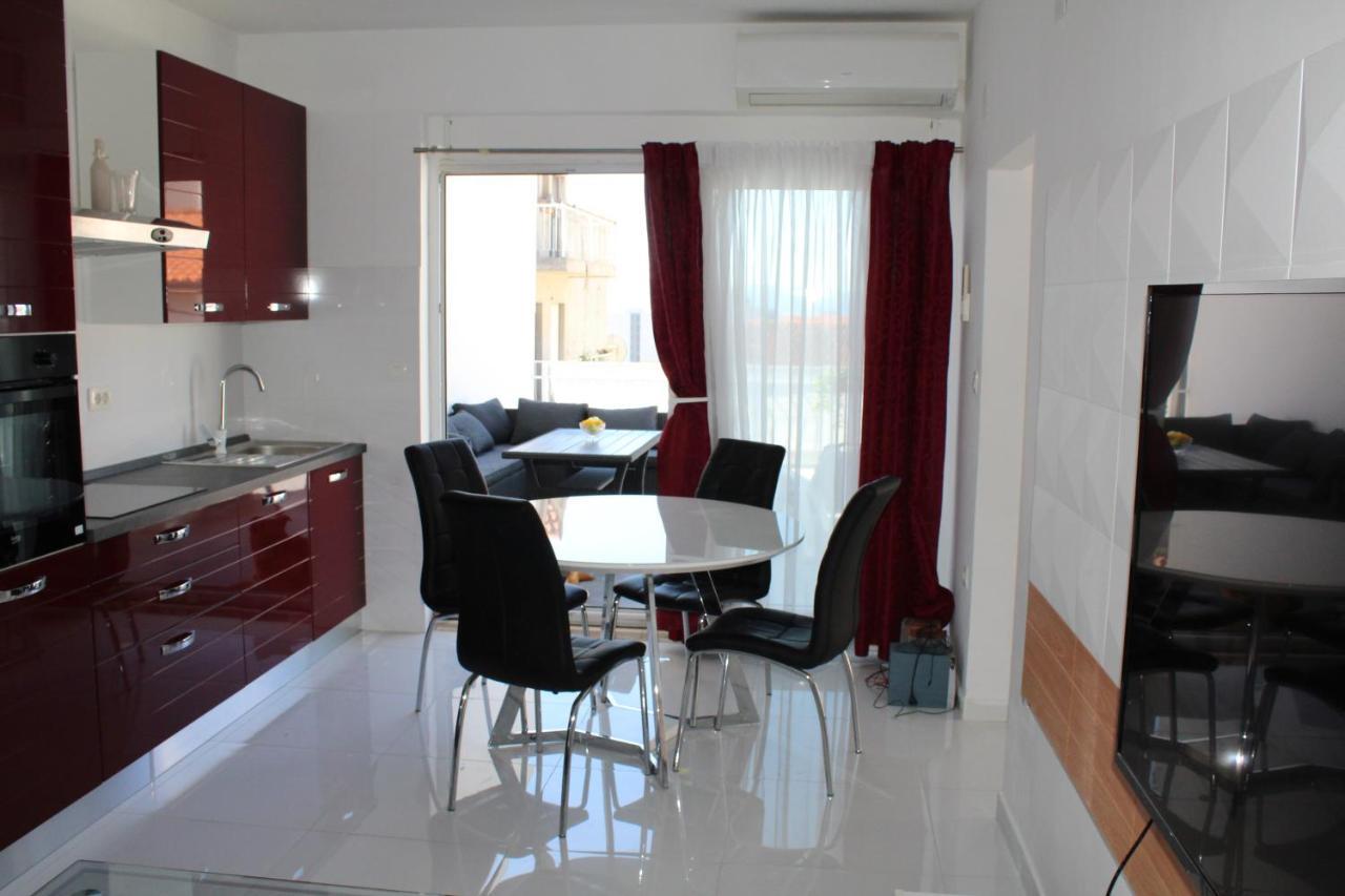 Luxury Apartment Maestral - Private Pool Split Exterior photo